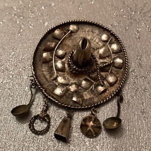 Rare Vintage 0.925 Sterling Mexican Silver Sombrero Hat Charm pin.